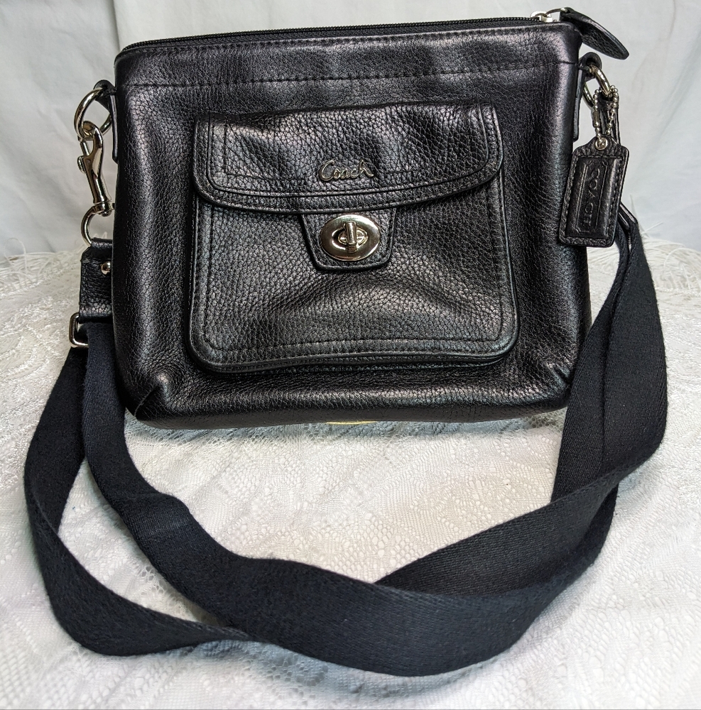 Coach Black Pebbled Leather Crossbody, Adjustable, Unisex, Turnlock, Like New!